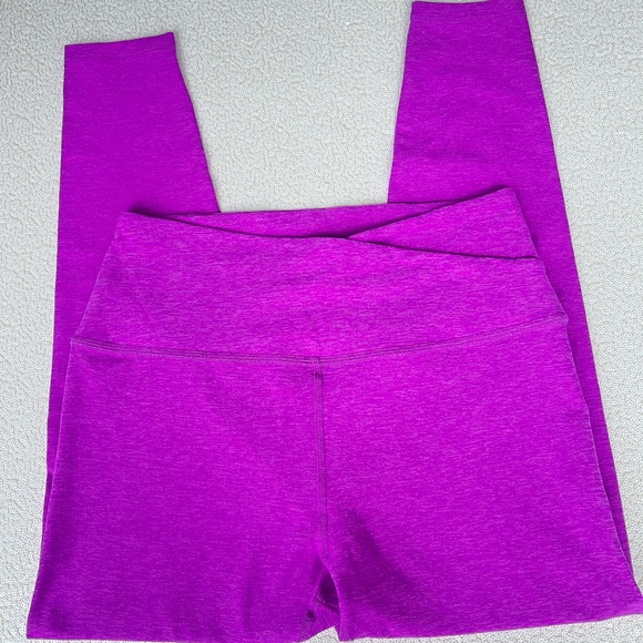 Beyond Yoga Purple Leggings - Picture 2 of 4